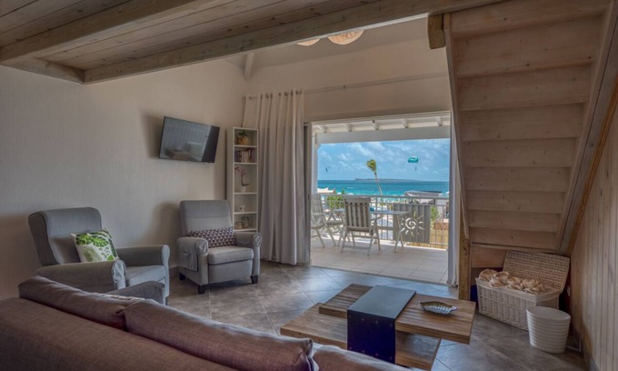 Orient Bay Condominio | Duplex con vistas al mar en la playa