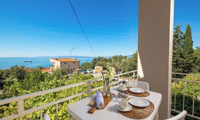 Kostrena Apartamento | Seaview Garden Premium Apartment 3