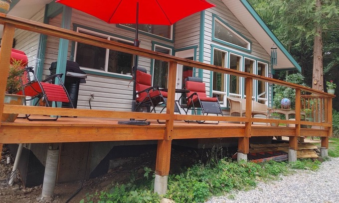 West Sechelt Casa | SeaView Getaway Vacation Home Rental-minutes from the beach.