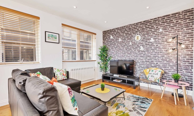 Hove Apartamento | Seaview Heights | By My Getaways