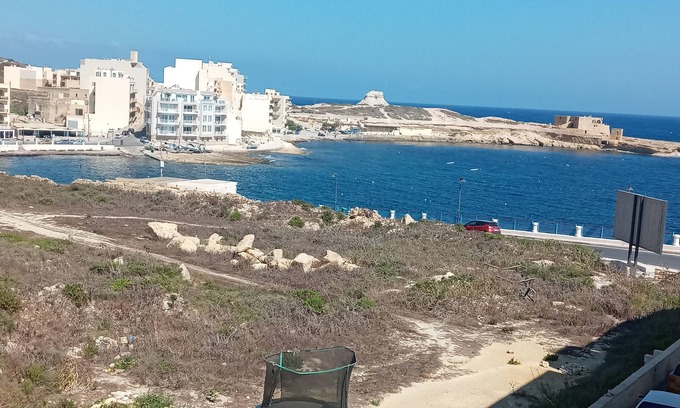 Marsalforn Apartamento | Seaview two bedroom apartment in Marsalforn Gozo