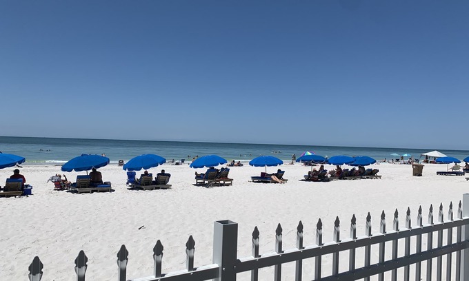 Madeira Beach Condominio | Seaview unit 304 Lavish Gulf front beach condo. We are open for YOUR business!!!
