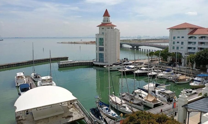 Seri Tanjung Pinang Apartamento | Seaview Waterfront at Straits Quay Free Carpark Bathub
