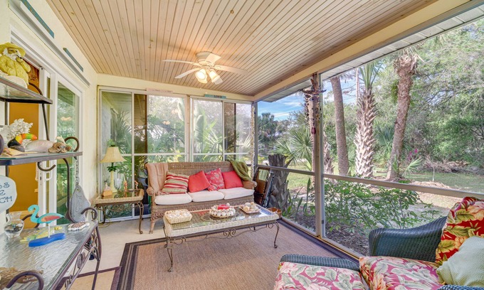 Sebastian Highlands Casa | Sebastian Home w/ Screened Lanai: 8 Mi to Beach!