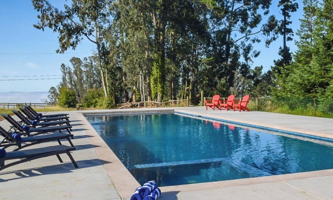 Freestone Casa | Sebastopol Estate: Pool ~ Spa ~ Firepit ~ EV Charger