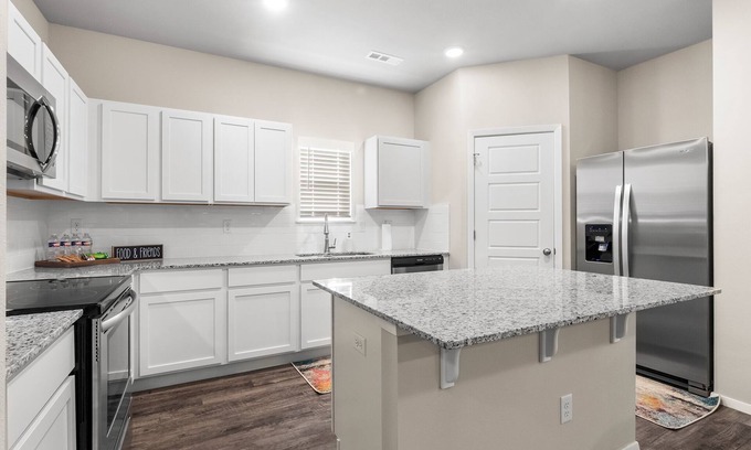 Fayetteville Casa | SEC & Family Fun, All in One