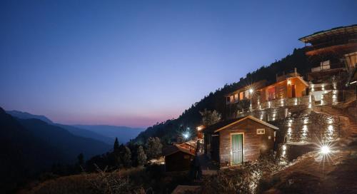 Naina Range Complejo | Seclude Pangot, Perch