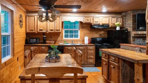 Smithville Casa | Secluded 3BR 1BA Cabin for Cozy Living