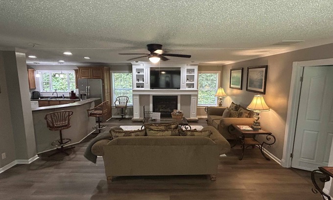Cherokee Casa | Secluded 4BR House Near Cherokee Casino & Smoky Mountains