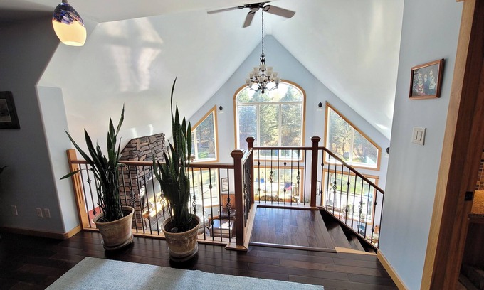 Meadow Lake Casa | Secluded 5 Bedroom Cabin in the woods