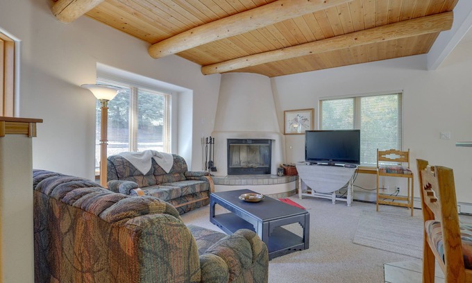 Amalia Cabina | Secluded Amalia Retreat w/ Cozy Fireplace & Grill!