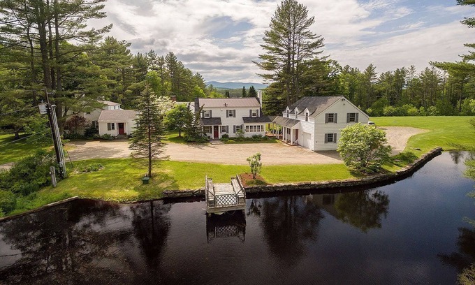 South Londonderry Casa | Secluded And Private Mountain Retreat on 70 acres 9Br/8Ba Hot Tub, Ponds, River