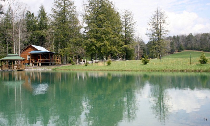 Muddy Pond Cabina | Cabaña aislada y romántica cerca Cookeville y Crossville, Tennessee.