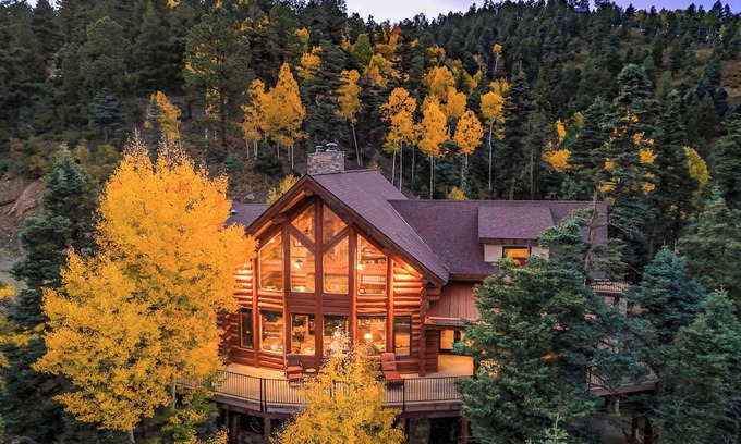 Angel Fire Cabina | Secluded Angel Fire Retreat: Deck + Stunning View!