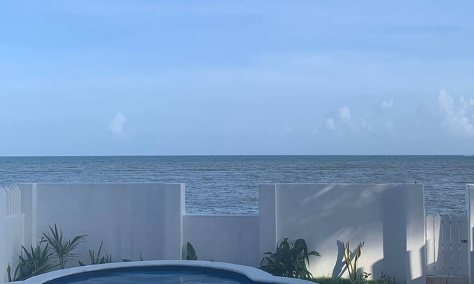 Puerto Morelos Casa | Secluded beach front villa with private pool