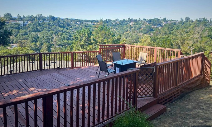 Belmont Casa | Secluded Belmont Getaway