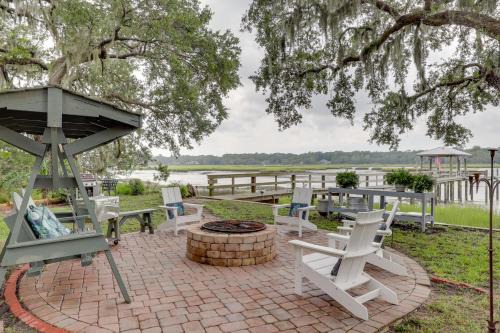 Fernandina Beach Casa | Secluded Birders Paradise Fishing Dock and Fire Pit