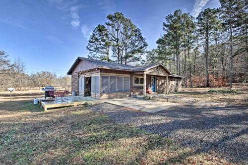 Boles Casa | Secluded Boles Home Near River Pets Welcome!