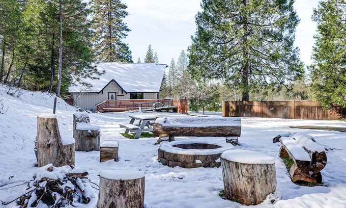 Forest Meadows Cabina | Secluded Cabin Near Calaveras Big Trees State Park