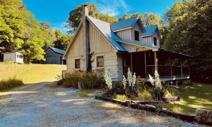 Helmsburg Cabina | Un hermoso entorno - Reserva para el otoño ahora