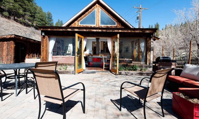 Durango Casa | Secluded Cabin on Creek - 4 miles from downtown Durango - Gas Firepit