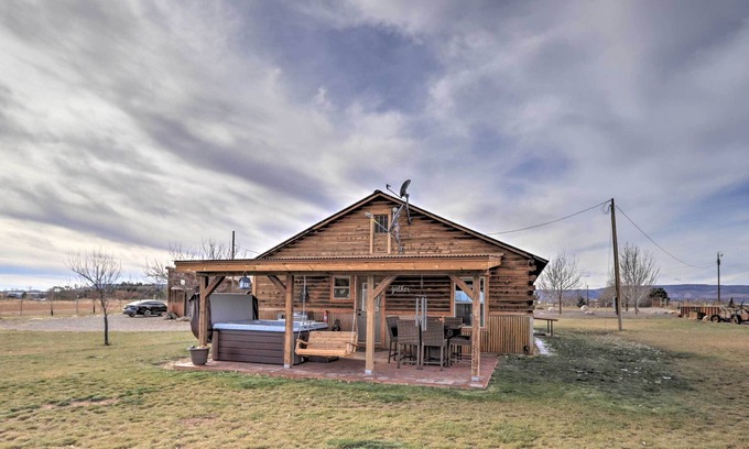 Durango Cabaña | Secluded Cabin w/ Hot Tub, Game Room & Views!