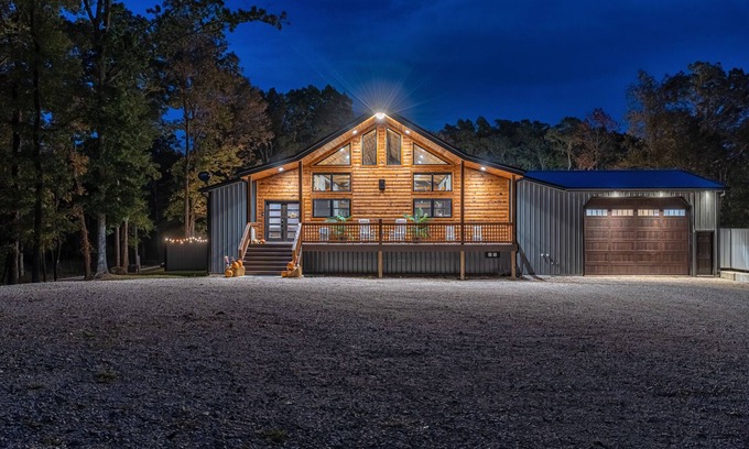 Ste Genevieve Casa | Secluded Cabin with Heated Pool, hot tub, fireplace & so much more