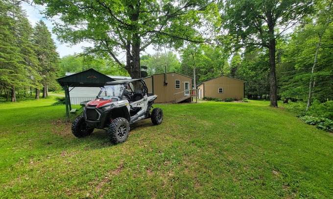 New Sweden Casa | Secluded camp off the snowmobile trail