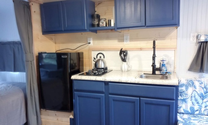 Clear Casa | Secluded Camper on 5 private acres w/ hot shower