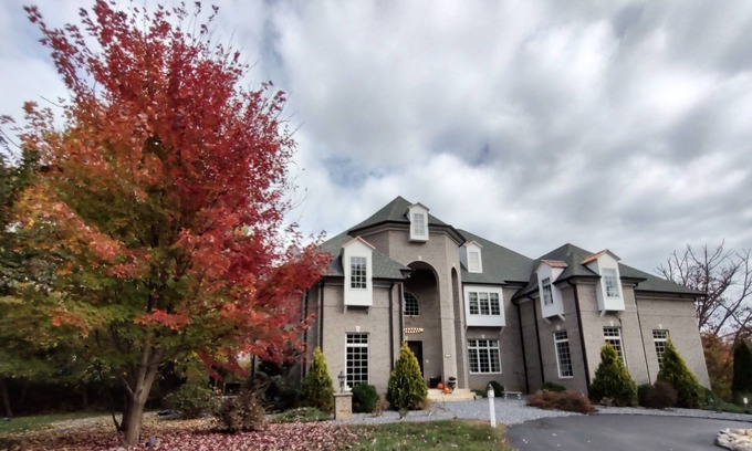 Stevensville Casa | Secluded Castle at Love Point