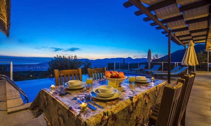Uzumlu Villa | Aislado Charming Villa Donat Duo para cuatro personas, excelentes vistas y piscina privada