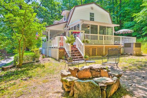 Chattanooga Casa | Secluded Chattanooga Getaway with Deck and Yard!