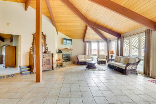 Siler City Casa | Secluded Countryside Home with Deck in Siler City