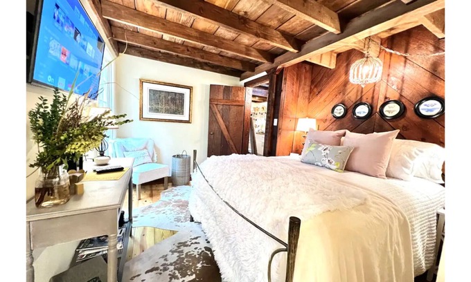 Hamilton Cabina | Secluded Creekside Luxury Cabin Callaway Gardens/FDR/Poplar Place Farm