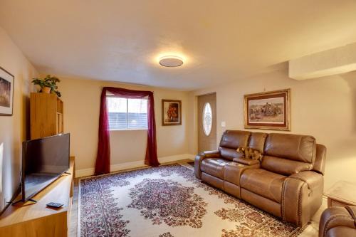 Elizabeth Apartamento | Secluded Elizabeth Apt on 3 Acres Pets Welcome!