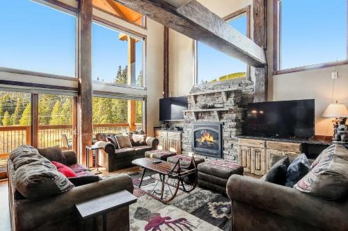Blue River Casa | Secluded Escape for 10 Hot Tub Game Room & More