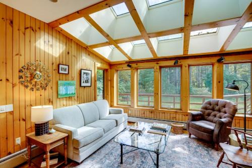 Hawley Casa | Secluded Family Getaway with On-Site Creek in Hawley