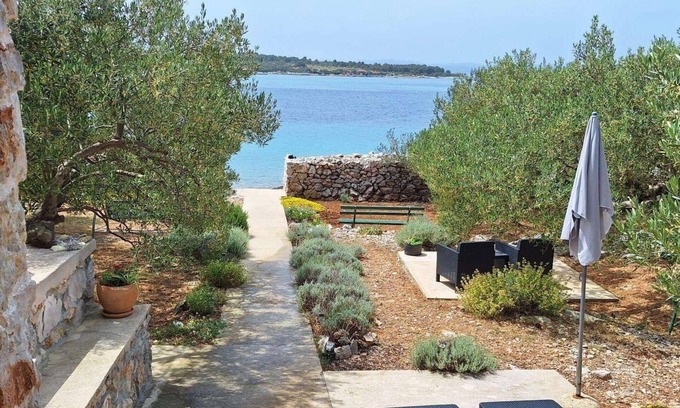 Tkon Casa | Casa de pescador para vacaciones junto al mar Bahía Druce, Pasman (K-23356)