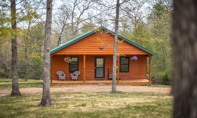 Steelville Cabina | Secluded Getaway with Private Meramec River Access and Floating