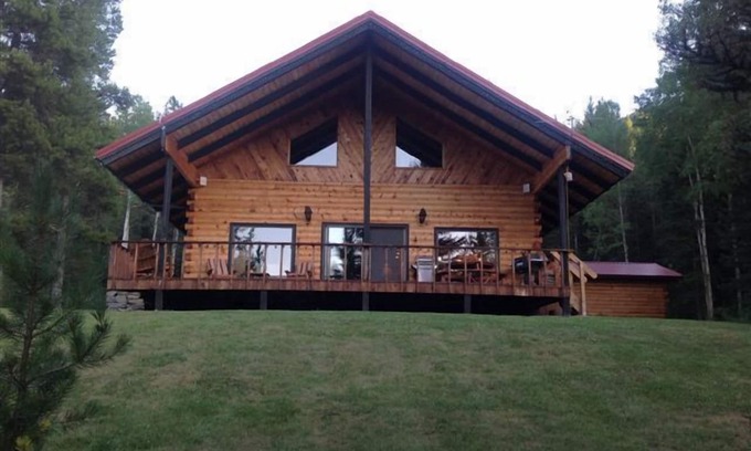 Essex Cabina | Aislado Glacier Meadow Log Home $ 300. 00 - $ 400. 00 por noche