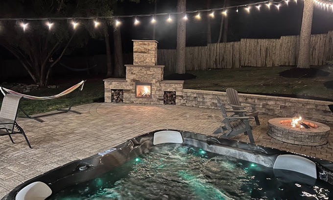 Mount Aetna Cabaña | Secluded Hilltop Cottage- Rekindle the 🔥(Hot Tub)