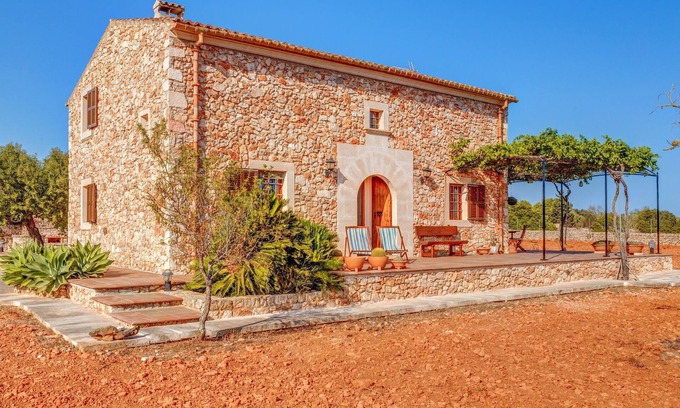 Santanyí Casa | Privada casa Son Garrot con jardín, vista a la montaña y Wi-Fi; Aparcamiento disponible
