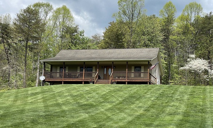 Creola Casa | Secluded home on 40 wooded acres