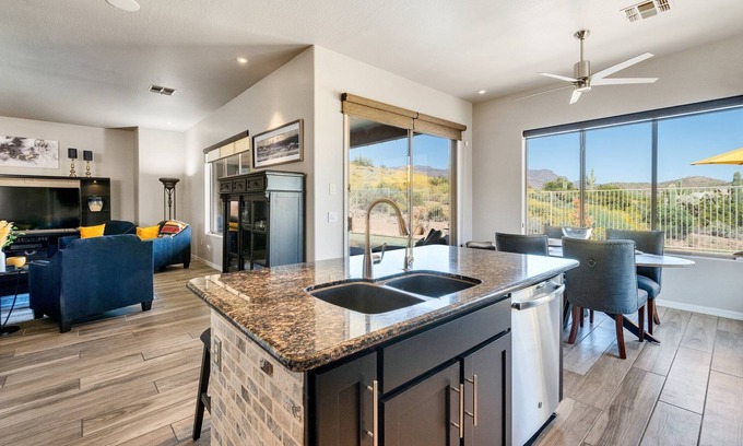 Gold Canyon Casa | Secluded Home with Pool in Superstition Foothills: Captivating Views All Around