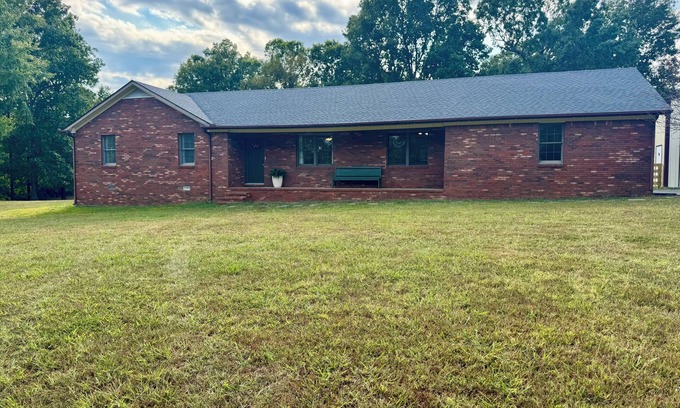 Kirksey Casa | Secluded House close to MSU and KY Lake!