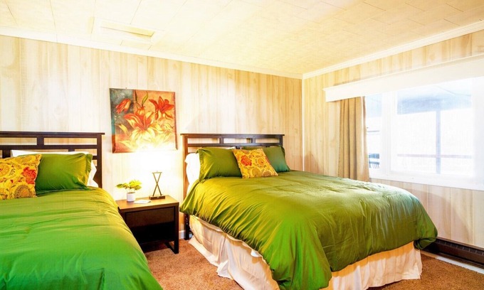 Elkins Cabina | Secluded Lodge w/ grill + Free Coffee and Tea