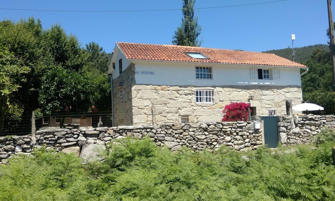 Chancelas Casa | Aislado, encantadora casa de campo de piedra.