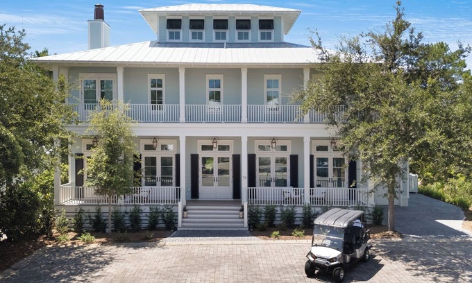 Greenway Park Casa | Secluded Luxury w/ Golf Cart Near Eastern Lake