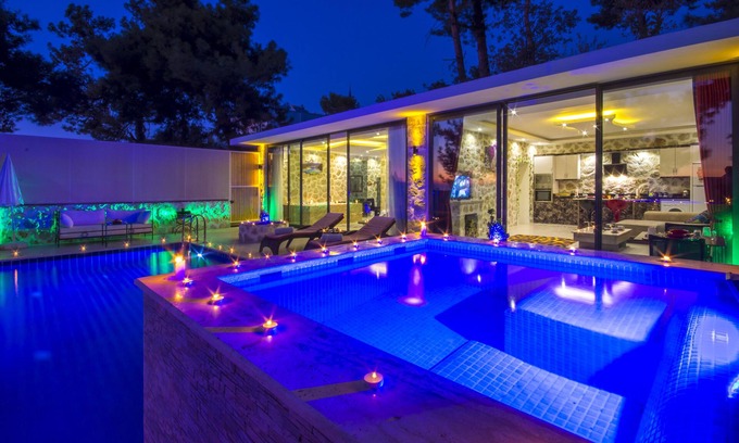 Uzumlu Villa | Aislado Luna de miel de lujo Villa en Üzümlü Village, nr. Kalkan, con piscina cubierta