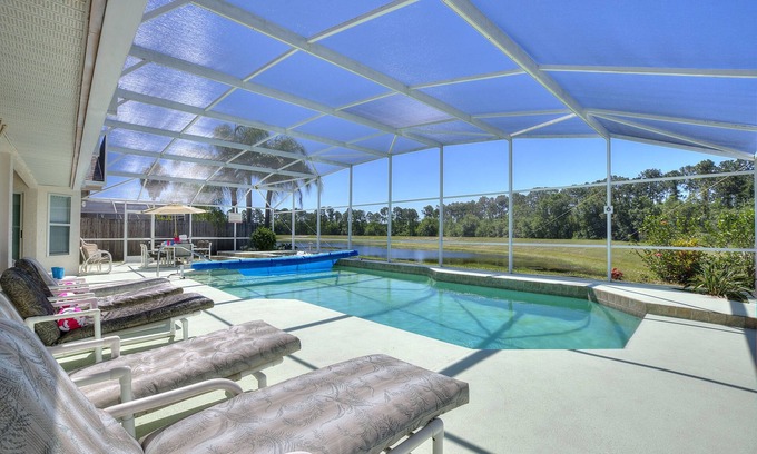Lindfields Villa | Hogar de piscina de lujo aislado, cerca de Disney con piscina de gran tamaño Ofertas especiales ahora